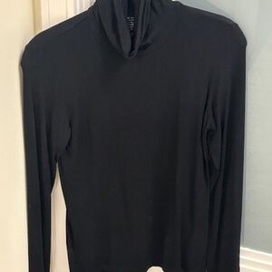 Everyday black Turtleneck